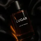 Lugar Black cologne